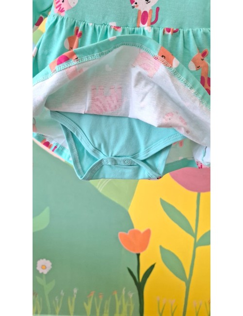 Vestido Infantil Verde com Estampa de Animais 🦓🦒🐶