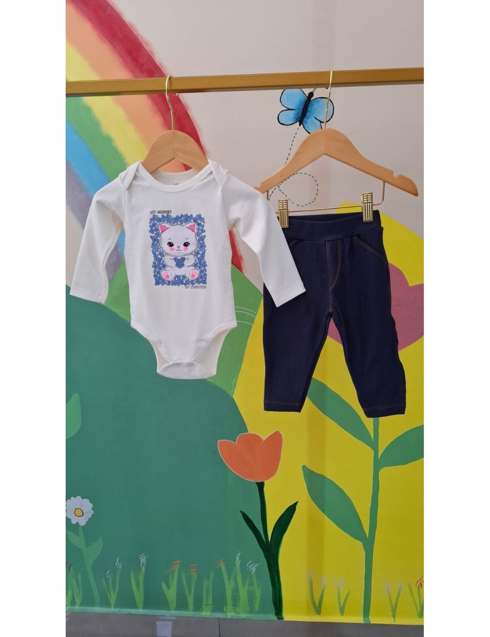 Conjunto Infantil Body com Estampa de Gatinho e Calça Cotton Jeans